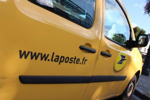 LA POSTE