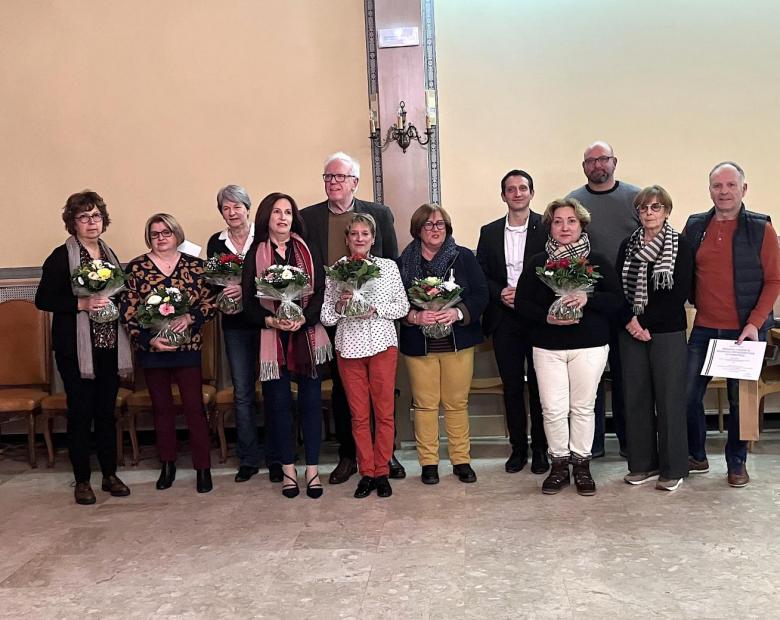 DES MEDAILLES ET DES RETRAITES